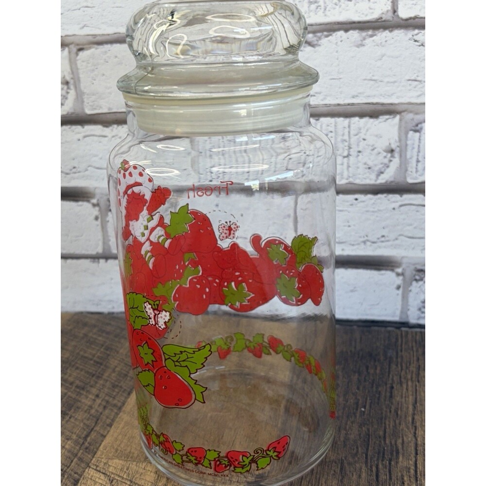 Strawberry Shortcake Glass Canister Jar & Lid 8.5” 1980 Vintage Mint - Picture 4 of 11